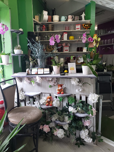 Corner Flowers Inc - Thumbnail