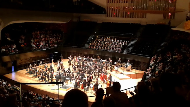 Paris Philharmonic by null