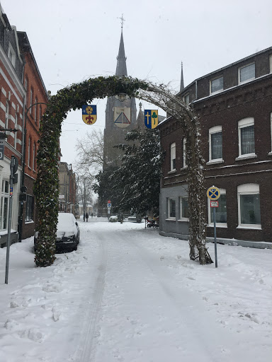 Parkplatz An Der Basilika - Thumbnail