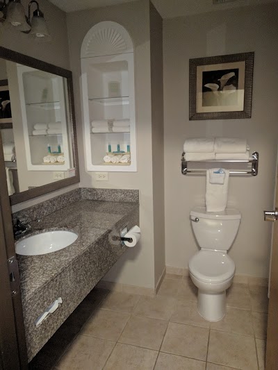 Photos of Holiday Inn Express Hotel & Suites Peru