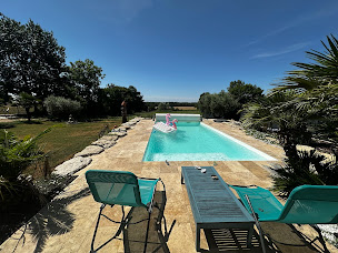 Photo n°31 de Bain de Soleil - Piscine et Spa à Viriat (Société de construction de piscine)