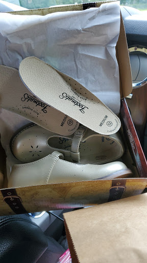 Kassis Brothers Shoe Store - Thumbnail