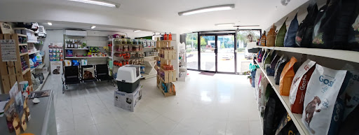 Zaza Pets & Vets Family