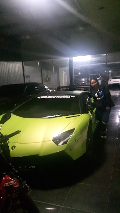 car-dealer