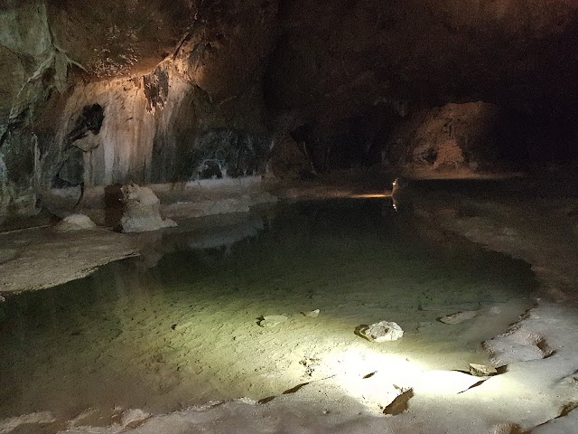 Grotte de Lombrives
