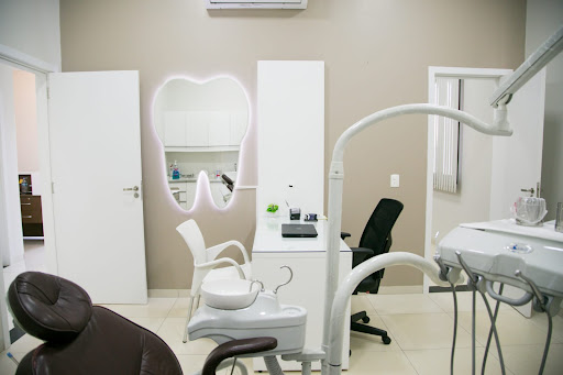 DR. WOLF Especialidades Odontológicas