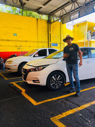 Centro Automotriz Apodaca