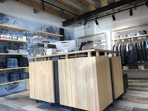 Photo n°6 de Landry l'Alchimiste à Challans (Magasin de vêtements pour hommes)