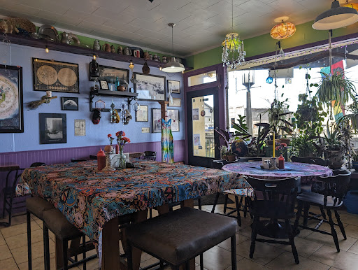 CHALKBOARD Cafe - Visual