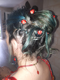 Photo n°9 de Sandra Coiffures & Créations A Domicile à Chevru (Salon de coiffure)