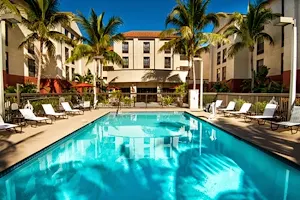 Hampton Inn & Suites Fort Myers Beach/Sanibel Gateway image