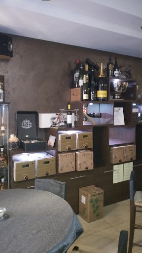 Drinking Enoteca di Rinaldi Antonio Luca - Thumbnail