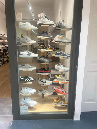 sneaker outlet sl - Thumbnail