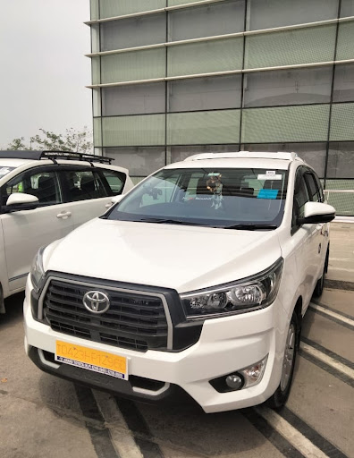 Are your searching a Innova Cab  for Himachal Tour packages, you can book a innova comfortable an… post image