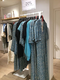 Photo n°15 de Maison 123 à Chartres (Magasin de vêtements pour femmes)