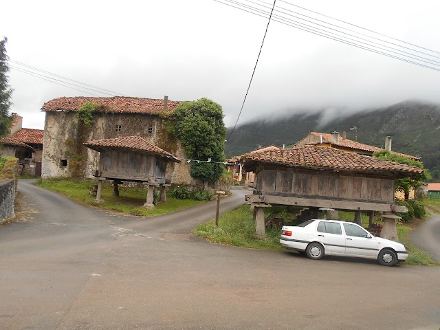 Horreos de Gobiendes