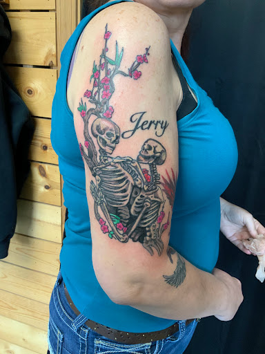 Ultimate Art Form Tattoo Studio - Thumbnail