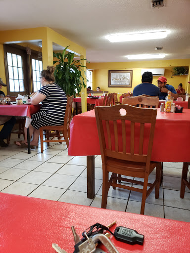 Cheli's Cafe - Visual
