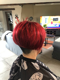 Photo n°17 de M'coiffure - Coiffeuse à domicile à Saint-Lyé-la-Forêt (Salon de coiffure)