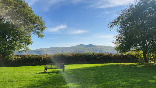 Mountain Centre - Visual