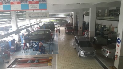 Photos of Auto2000 - Pasteur