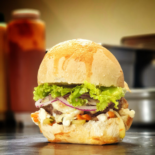 Food truck KM200 - Burgers à emporter Bachy