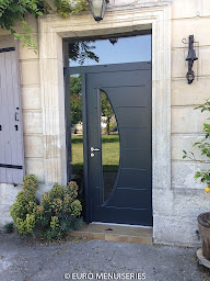 Photo n°15 de Euro Menuiseries Saintes à Saintes (Menuisier)