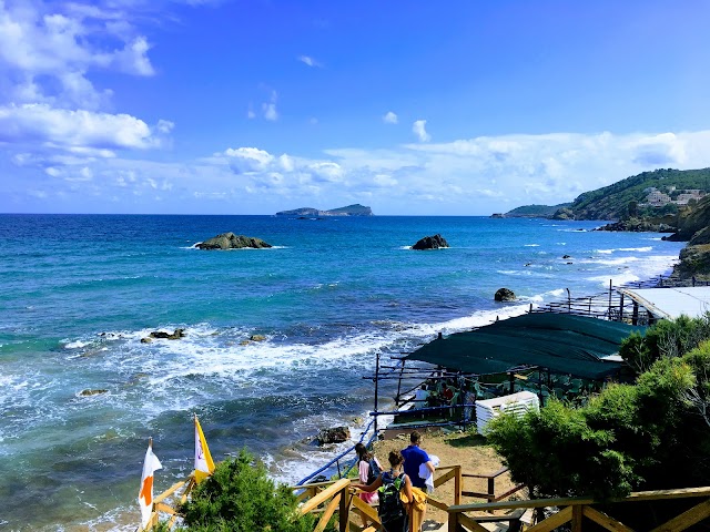 Cala aigua blanca ibiza