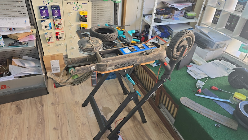 Handy, Konsolen, eScooter Reparatur