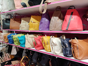 Photo n°8 de BAGATELLE à Thann (Magasin de maroquinerie)