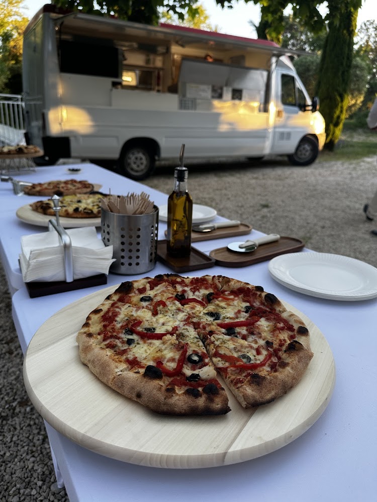 Dems & Ru Pizza (by Gaelpizza)