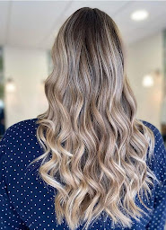 Photo n°4 de Abyss Création à Donges (Salon de coiffure)