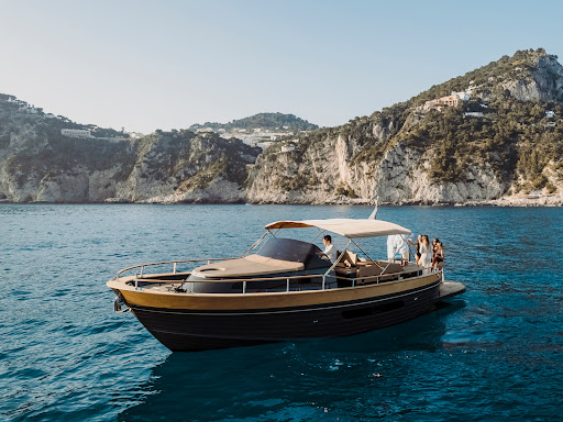 Macaia Boat - Thumbnail