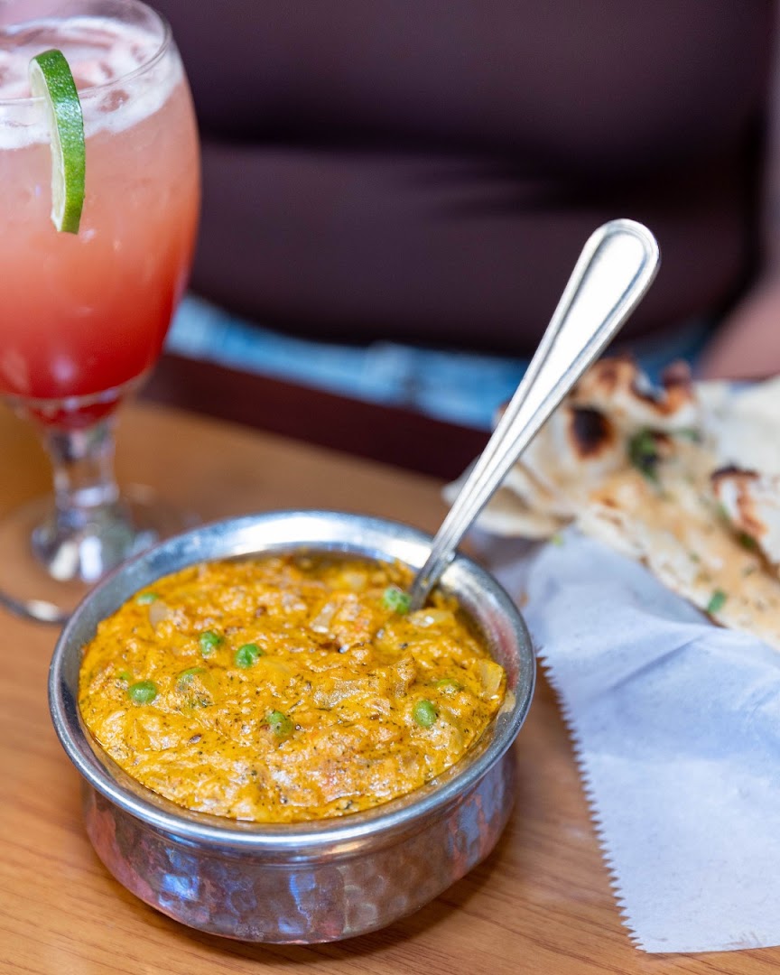 Taj Mahal Restaurant & Lounge - Restaurant photo 5