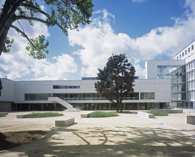 Ecole Nationale de Commerce E.N.C.