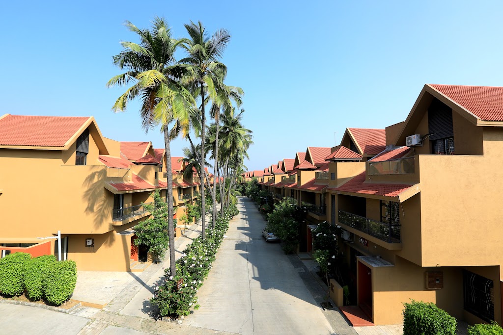 Avadh Kingsbury Queensbury