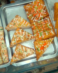 Kashmir Bakers & Khatai Shop lahore