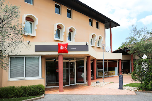 Photo de Clos des Mouliniers - Gites 5* en Ardèche - Piscine - Massages bien-être sur place à Saint-Privat (07200)