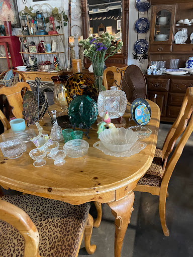 kirchems fine furniture consignment - Thumbnail