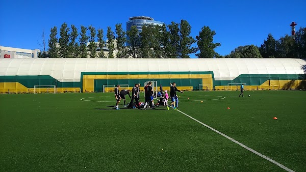 Ул спортивная санкт петербург. Стадион Коломяги спорт. Стадион Коломяги спорт в СПБ. Стадион Коломяги спорт манеж. Стадион ФК Коломяги.