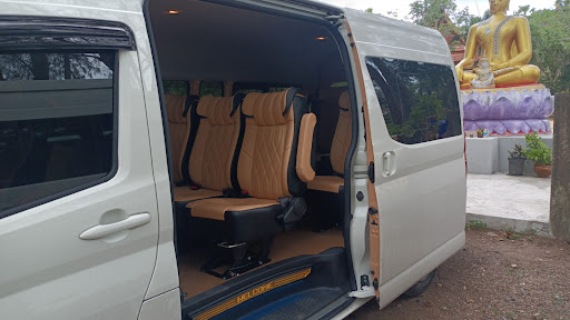 Luna Car Rent & Tour