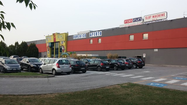 Centro Acquisti Le Piramidi
