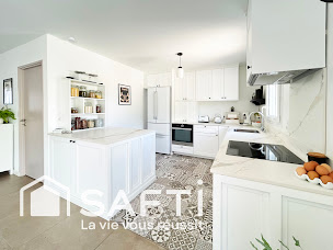 Photo n°7 de Emilie DUBOURG - SAFTI Immobilier Vayres à Beychac-et-Caillau (Agent immobilier)