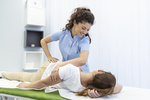 Hip Pain Treatment at Vital Care Wellness – Noida post image