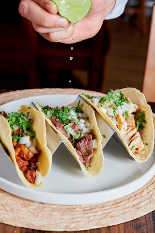 Los Arroyos Montecito Mexican Restaurant & Take Out by null