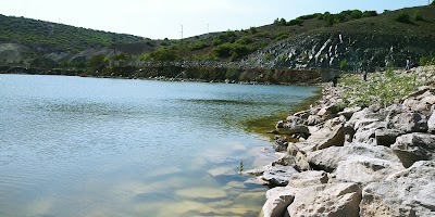 Sarısungur Göleti