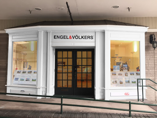 Laura Senzamici, Global Real Estate Advisor, Engel & Völkers Orlando Dr. Phillips - Thumbnail