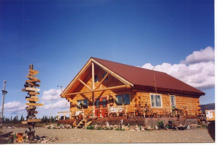 EarthSong Lodge & Denali Dog Sled Expeditions by null