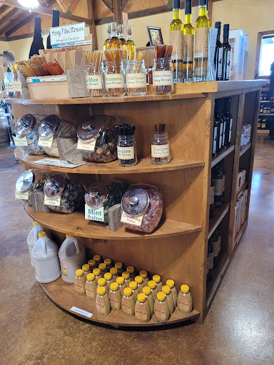 Dancing Bee Winery - Visual