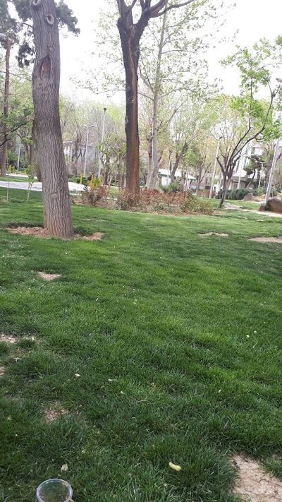 Photos of Haft Chenar Park